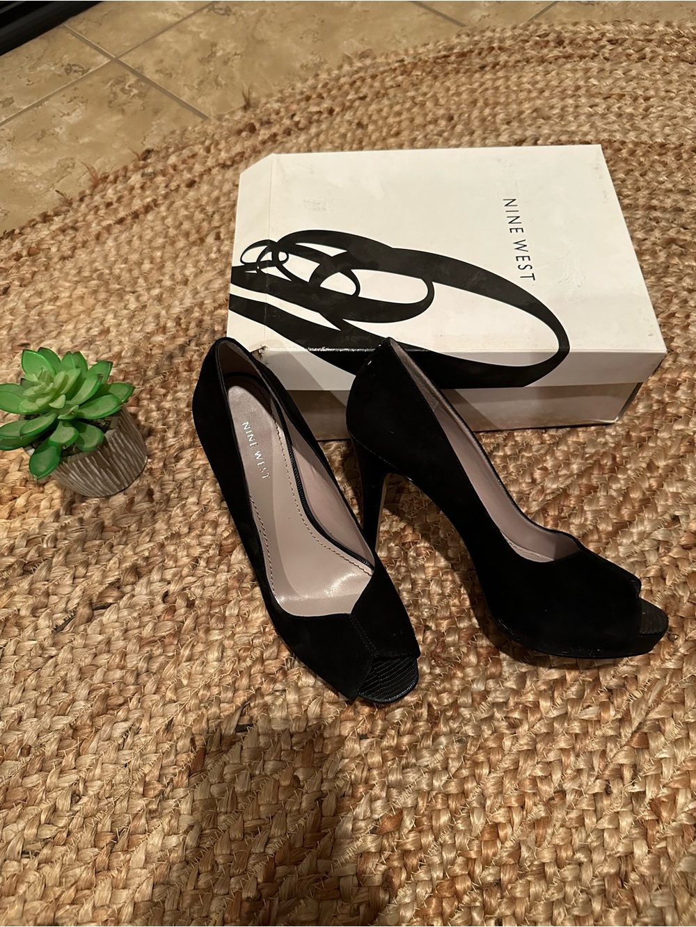 NINE WEST BLACK HEELS
